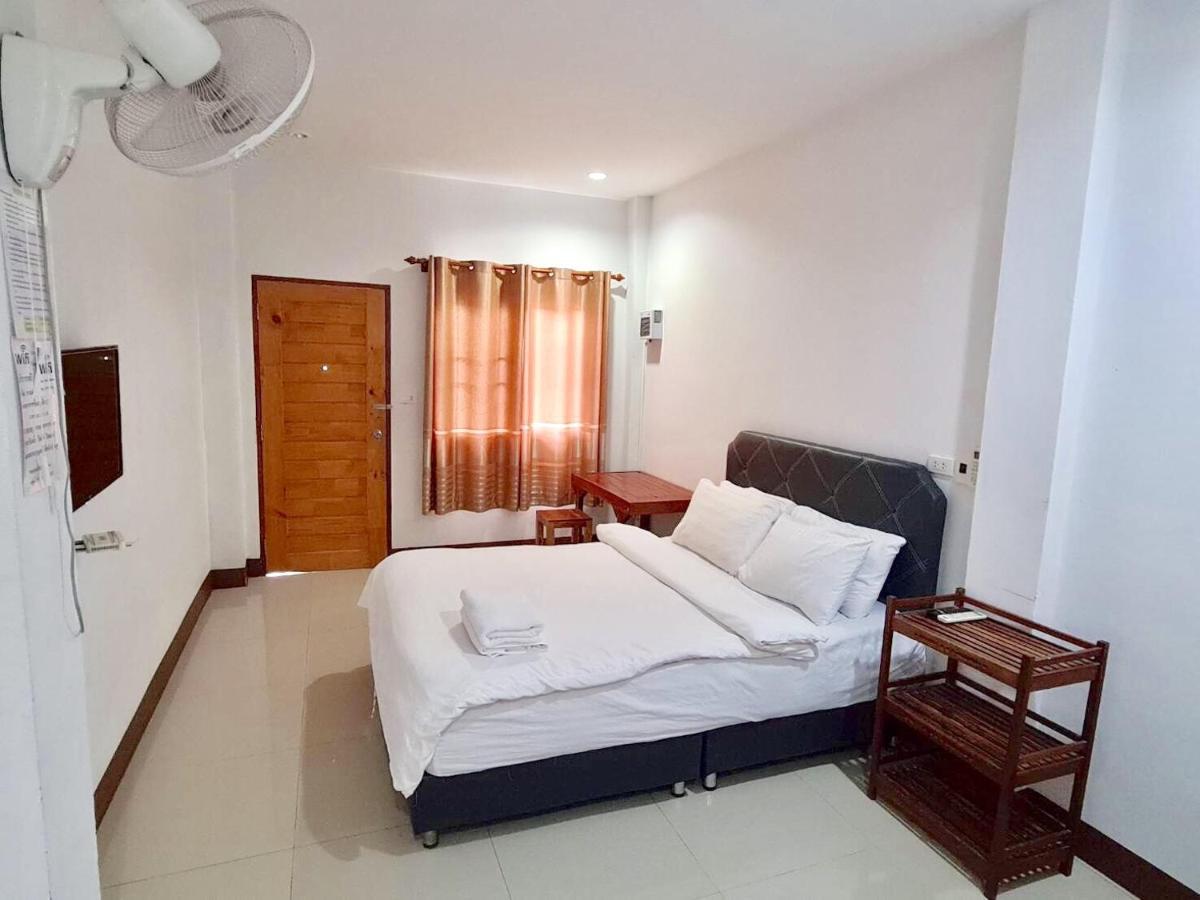 Baan Krutoom Hotel Chiangkhan Chiang Khan Bagian luar foto